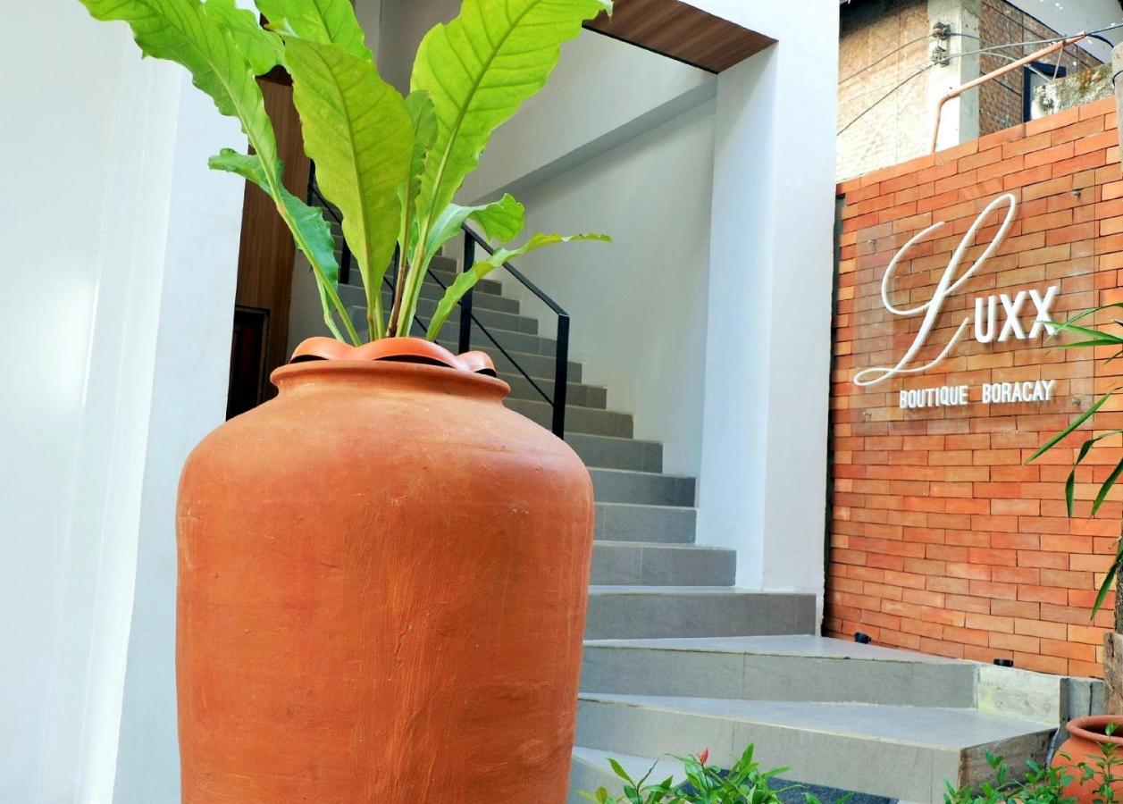 Luxx Boutique Boracay Hotell Balabag  Exteriör bild