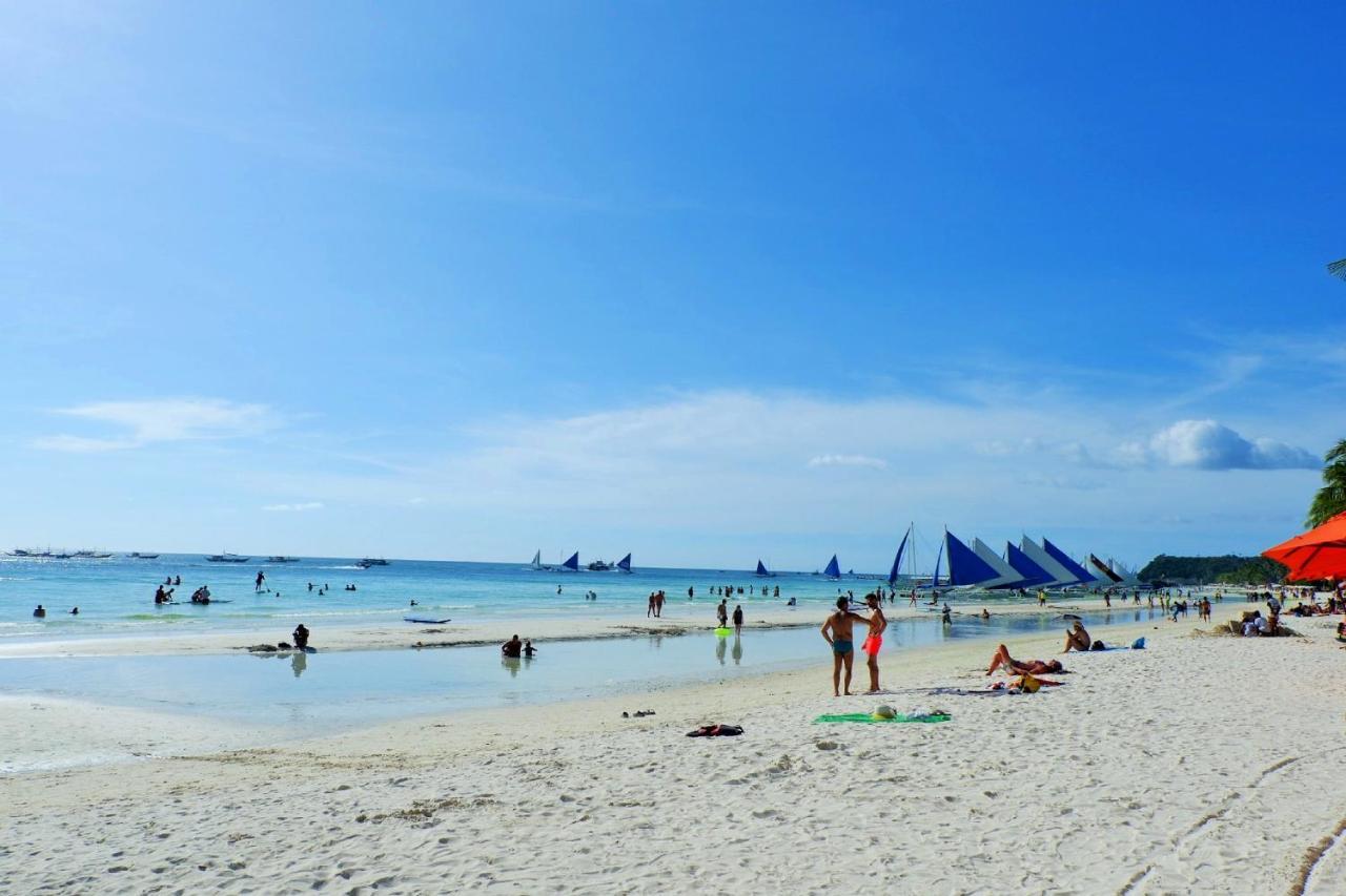 Luxx Boutique Boracay Hotell Balabag  Exteriör bild