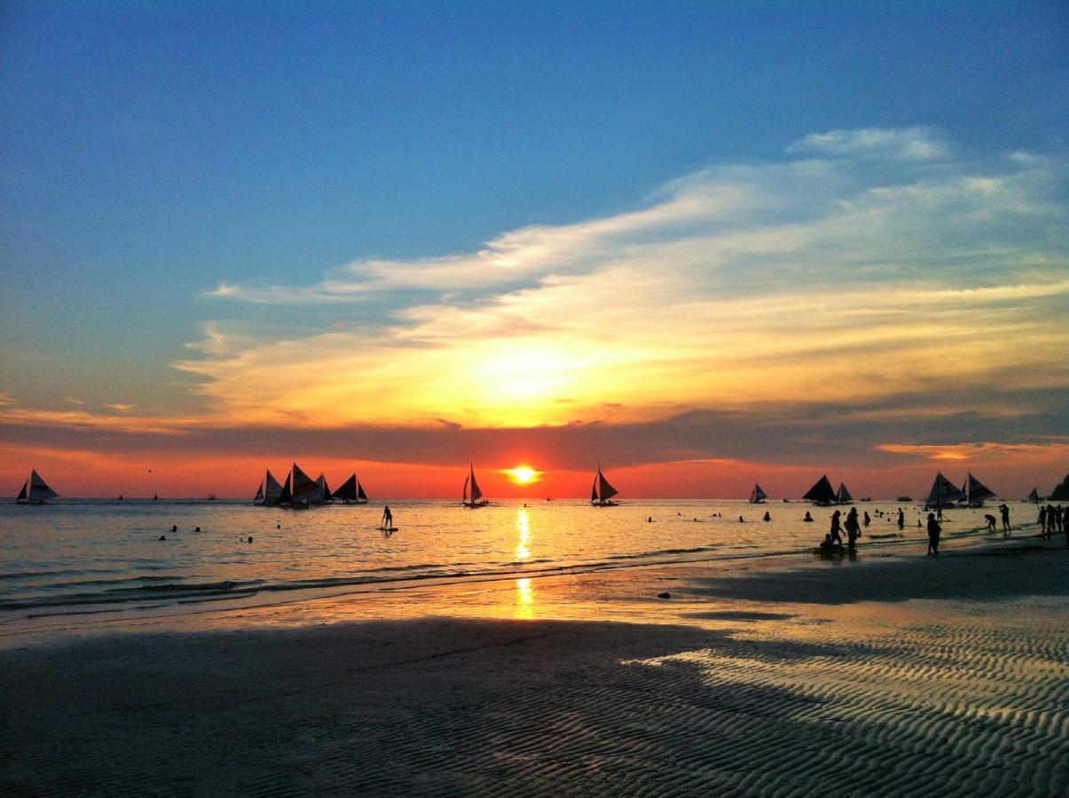 Luxx Boutique Boracay Hotell Balabag  Exteriör bild